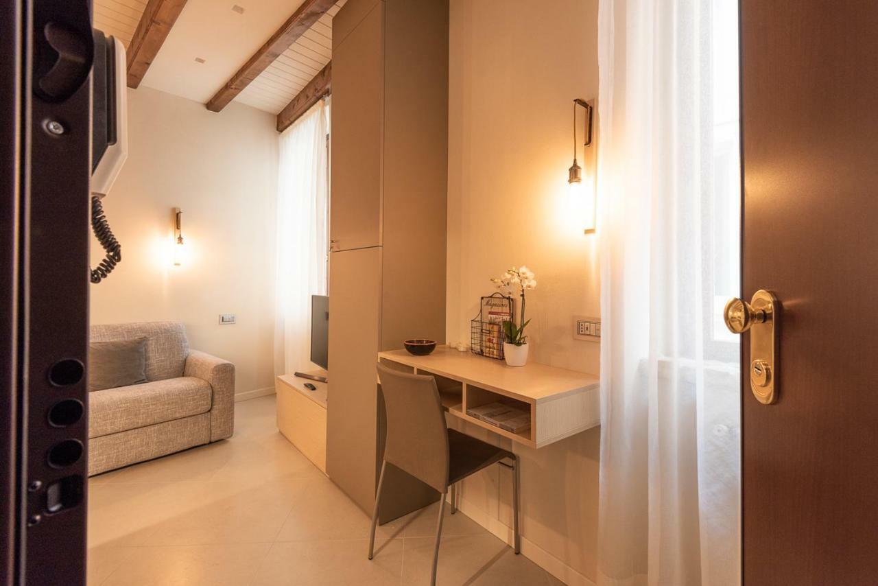 Dreamy Apartment Tre Corone Old Town Ντεζεντσάνο ντελ Γκάρντα Εξωτερικό φωτογραφία